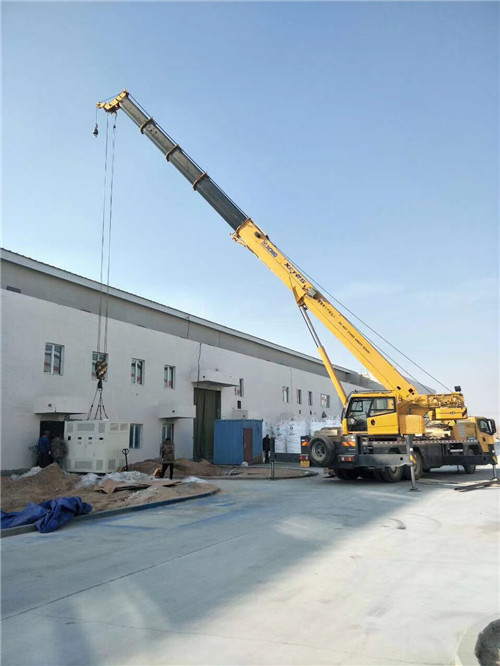 九原区“超载就喊停”—— 吊车的 “重量保镖” 技术